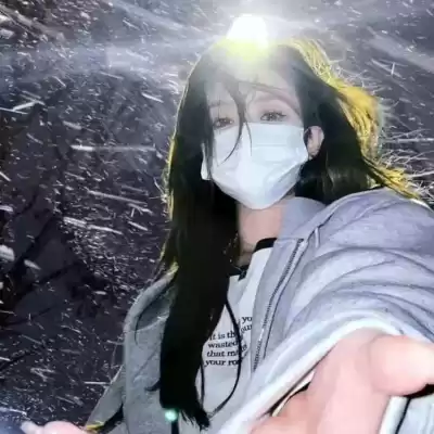 唐依童